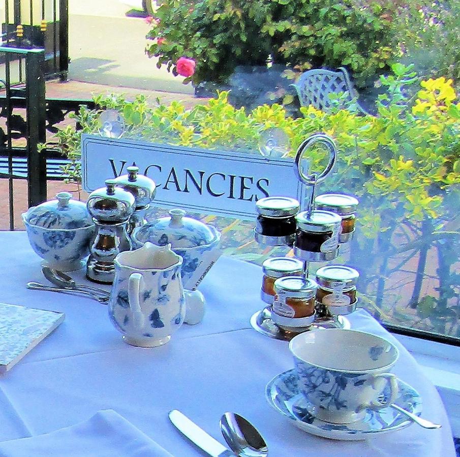 Stratford House Exclusively For Adults Hotel Llandudno Eksteriør billede