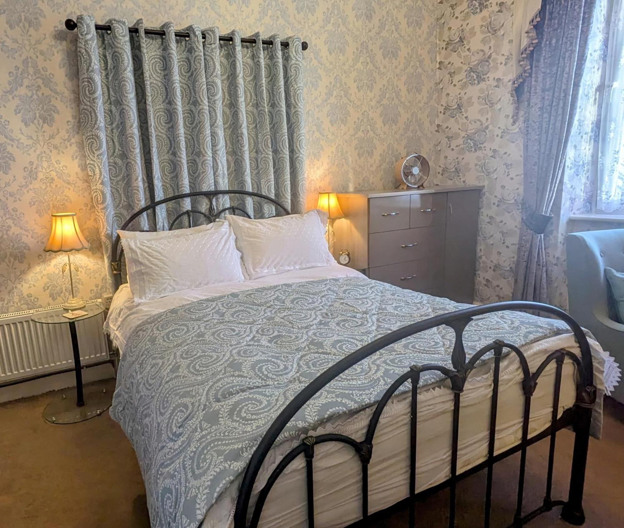 Stratford House Exclusively For Adults Hotel Llandudno Eksteriør billede